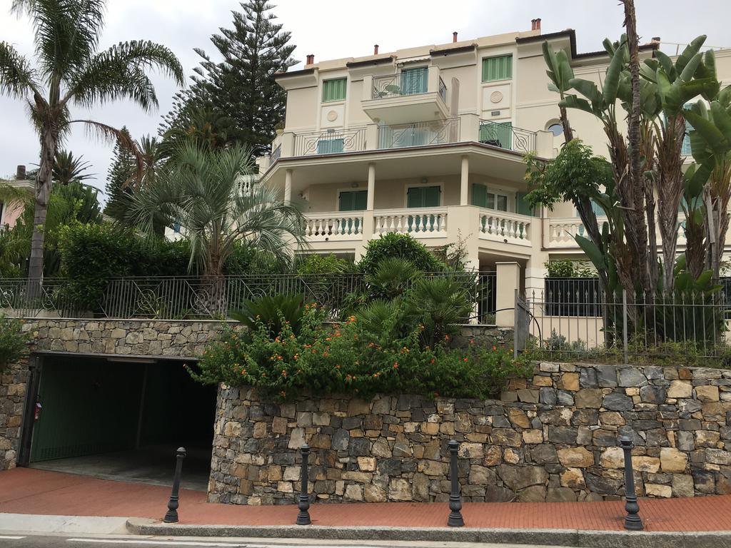 Villa Emma Ospedaletti Exteriör bild